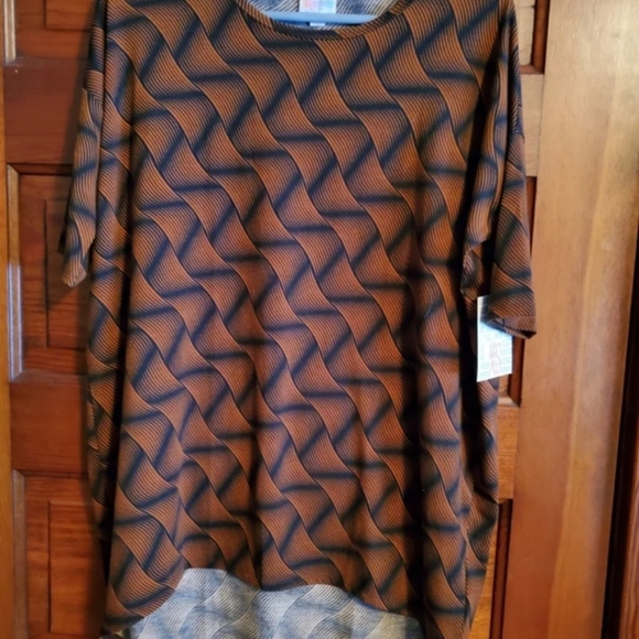 NWT LuLaRoe Irma - Picture 1 of 6